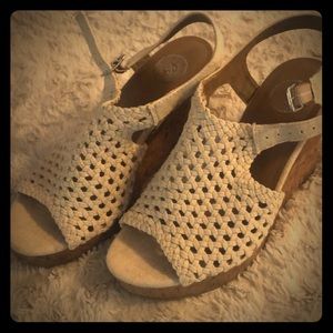 Cream wedges